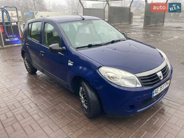 Синий Дачия Сандеро, объемом двигателя 1.39 л и пробегом 184 тыс. км за 3100 $, фото 2 на Automoto.ua