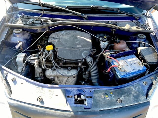 Синій Дачія Sandero, об'ємом двигуна 1.4 л та пробігом 134 тис. км за 4000 $, фото 7 на Automoto.ua