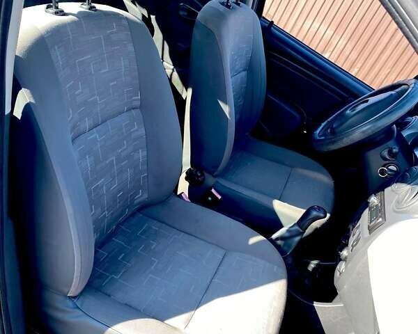 Синий Дачия Сандеро, объемом двигателя 1.39 л и пробегом 134 тыс. км за 4000 $, фото 5 на Automoto.ua