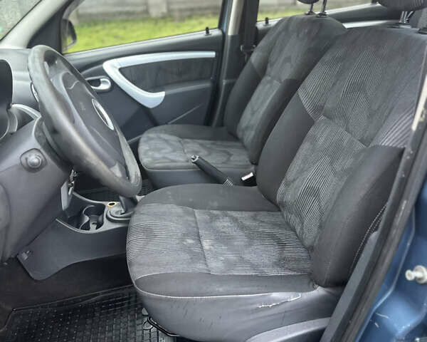 Синій Дачія Sandero, об'ємом двигуна 1.4 л та пробігом 179 тис. км за 4599 $, фото 11 на Automoto.ua