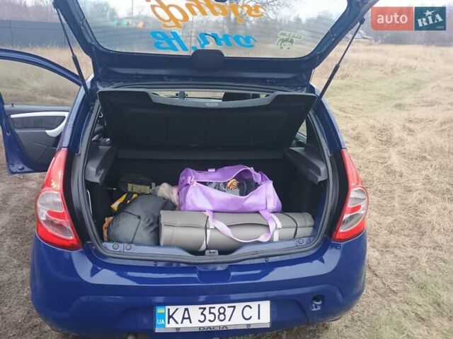 Синий Дачия Сандеро, объемом двигателя 1.39 л и пробегом 217 тыс. км за 5300 $, фото 8 на Automoto.ua