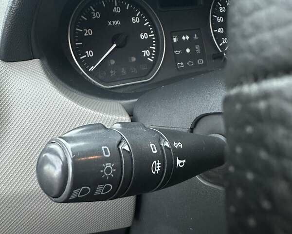 Синий Дачия Сандеро, объемом двигателя 1.4 л и пробегом 201 тыс. км за 4550 $, фото 23 на Automoto.ua