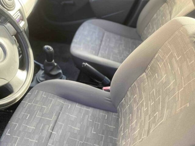 Синий Дачия Сандеро, объемом двигателя 1.4 л и пробегом 110 тыс. км за 3550 $, фото 5 на Automoto.ua