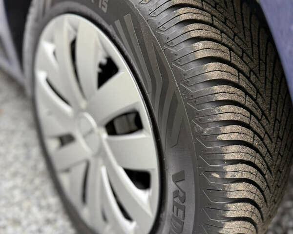 Синий Дачия Сандеро, объемом двигателя 1.2 л и пробегом 140 тыс. км за 4499 $, фото 39 на Automoto.ua