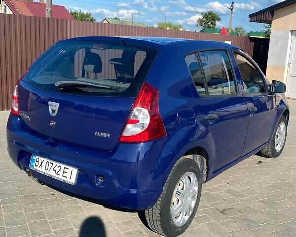 Синий Дачия Сандеро, объемом двигателя 1.39 л и пробегом 134 тыс. км за 4000 $, фото 1 на Automoto.ua