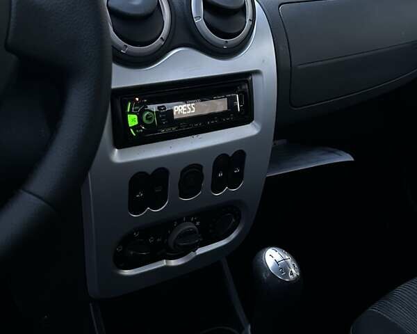 Синій Дачія Sandero, об'ємом двигуна 1.4 л та пробігом 109 тис. км за 4850 $, фото 13 на Automoto.ua