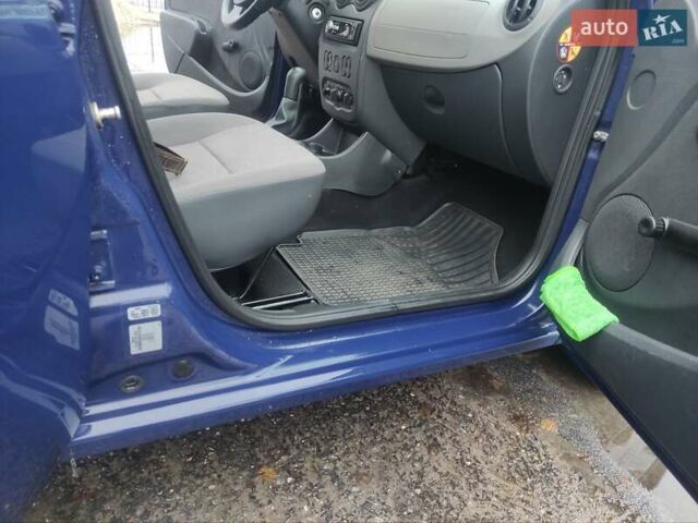 Синий Дачия Сандеро, объемом двигателя 1.39 л и пробегом 155 тыс. км за 4300 $, фото 8 на Automoto.ua
