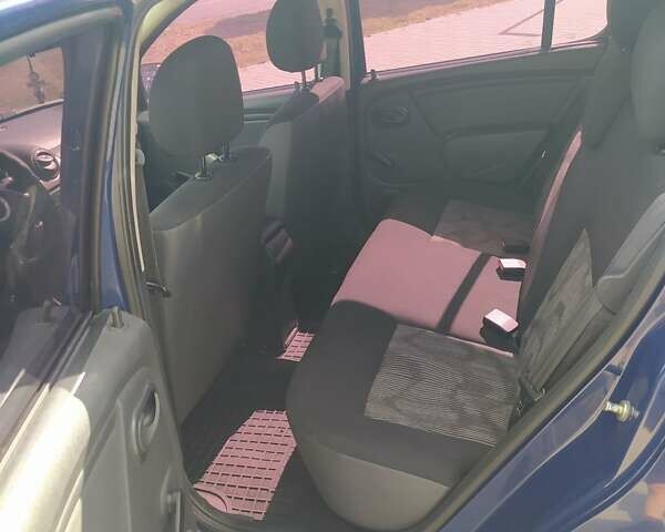 Синій Дачія Sandero, об'ємом двигуна 1.4 л та пробігом 167 тис. км за 3900 $, фото 2 на Automoto.ua