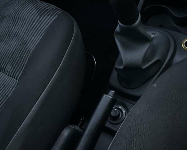 Синій Дачія Sandero, об'ємом двигуна 1.4 л та пробігом 109 тис. км за 4850 $, фото 18 на Automoto.ua