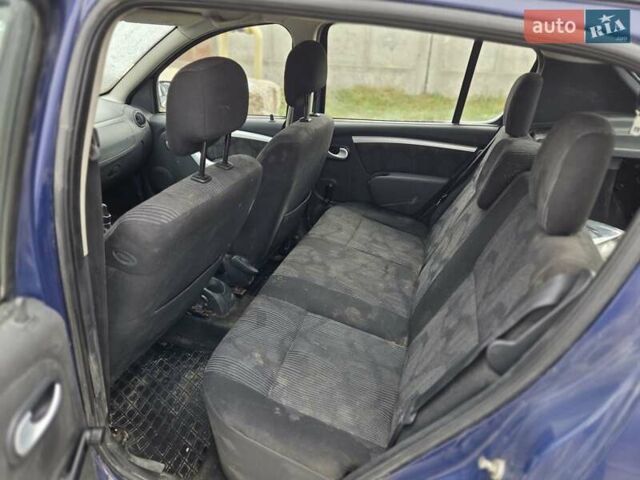 Синій Дачія Sandero, об'ємом двигуна 1.4 л та пробігом 197 тис. км за 2450 $, фото 6 на Automoto.ua