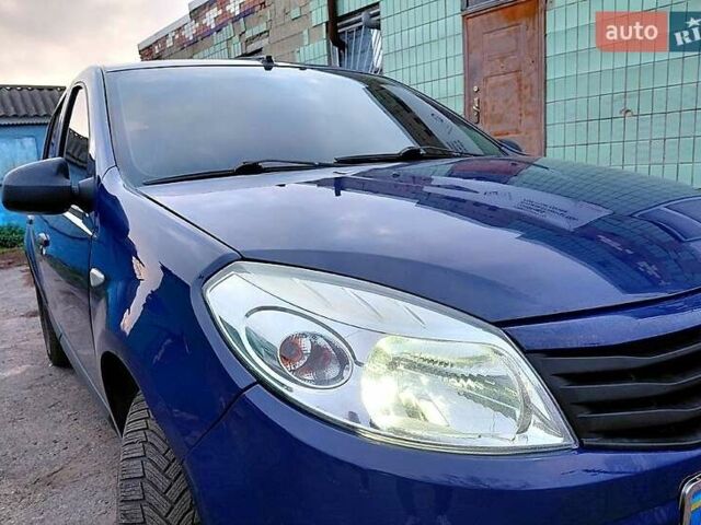 Синий Дачия Сандеро, объемом двигателя 1.4 л и пробегом 185 тыс. км за 4500 $, фото 1 на Automoto.ua
