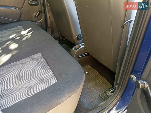 Синий Дачия Сандеро, объемом двигателя 1.15 л и пробегом 194 тыс. км за 3900 $, фото 11 на Automoto.ua