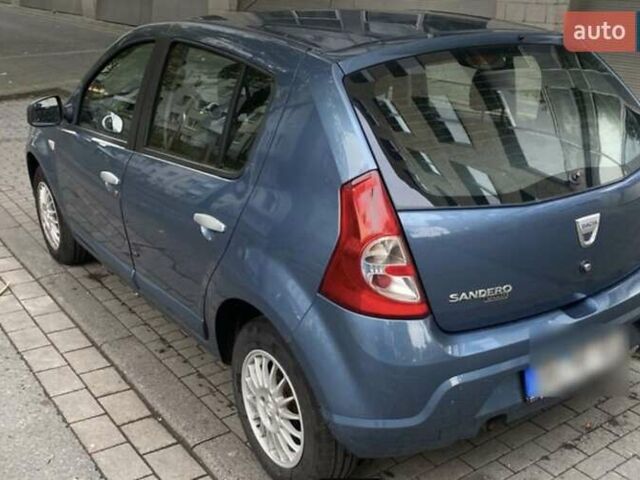 Синий Дачия Сандеро, объемом двигателя 1.6 л и пробегом 135 тыс. км за 5500 $, фото 3 на Automoto.ua