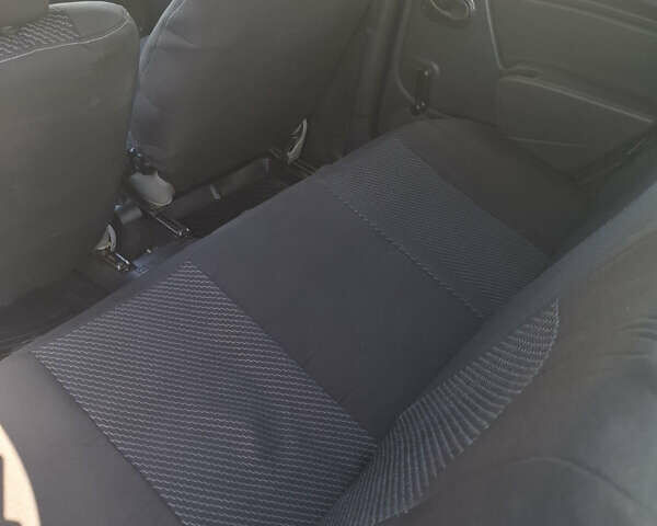 Синій Дачія Sandero, об'ємом двигуна 1.39 л та пробігом 250 тис. км за 3300 $, фото 10 на Automoto.ua