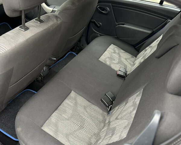 Синий Дачия Сандеро, объемом двигателя 1.2 л и пробегом 140 тыс. км за 4499 $, фото 91 на Automoto.ua