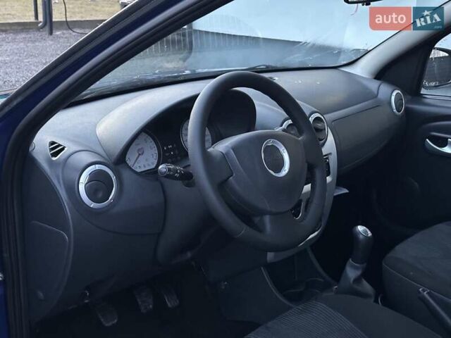 Синій Дачія Sandero, об'ємом двигуна 1.4 л та пробігом 109 тис. км за 4850 $, фото 11 на Automoto.ua