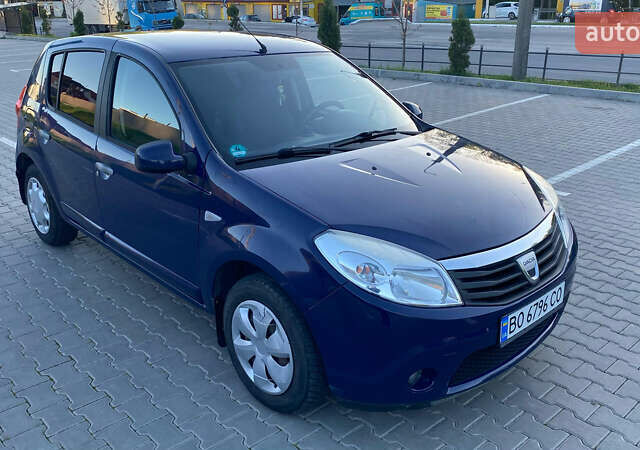 Синий Дачия Сандеро, объемом двигателя 1.4 л и пробегом 126 тыс. км за 4400 $, фото 1 на Automoto.ua