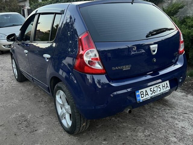 Дачія Sandero 2009 у Александрие на Automoto.ua Синій Дачія Sandero, об'ємом двигуна 1.4 л та пробігом 204 тис. км за 4600 $, фото 2 на Automoto.ua