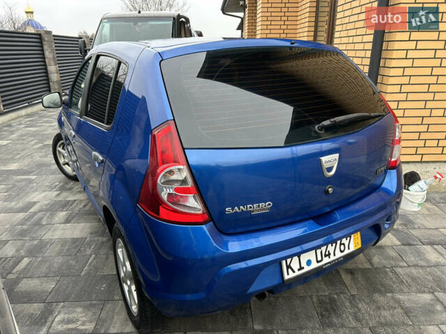 Синий Дачия Сандеро, объемом двигателя 1.6 л и пробегом 117 тыс. км за 4600 $, фото 3 на Automoto.ua