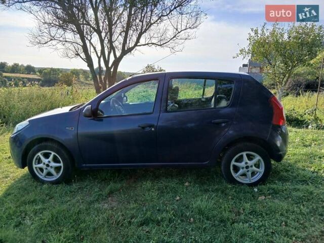 Синій Дачія Sandero, об'ємом двигуна 1.4 л та пробігом 183 тис. км за 4400 $, фото 3 на Automoto.ua