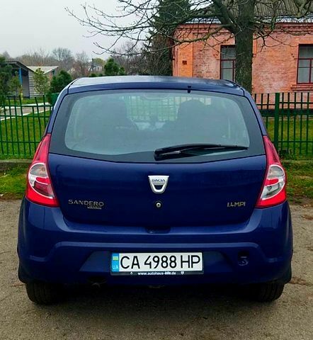 Синий Дачия Сандеро, объемом двигателя 1.4 л и пробегом 244 тыс. км за 5000 $, фото 4 на Automoto.ua