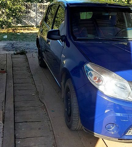 Синий Дачия Сандеро, объемом двигателя 1.4 л и пробегом 170 тыс. км за 4000 $, фото 1 на Automoto.ua