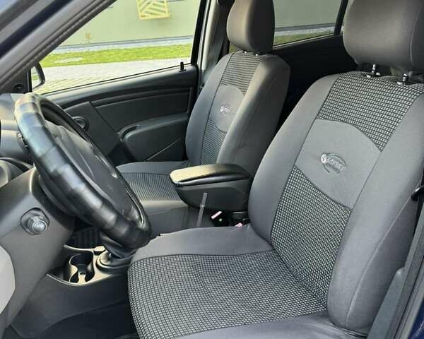 Синій Дачія Sandero, об'ємом двигуна 1.15 л та пробігом 177 тис. км за 3800 $, фото 15 на Automoto.ua
