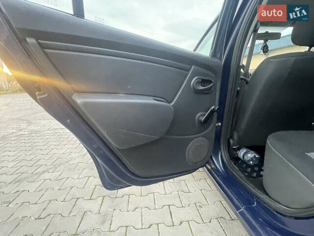 Синий Дачия Сандеро, объемом двигателя 1.2 л и пробегом 173 тыс. км за 3700 $, фото 19 на Automoto.ua