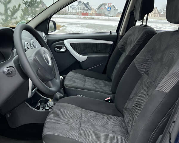 Синий Дачия Сандеро, объемом двигателя 1.4 л и пробегом 213 тыс. км за 4850 $, фото 43 на Automoto.ua