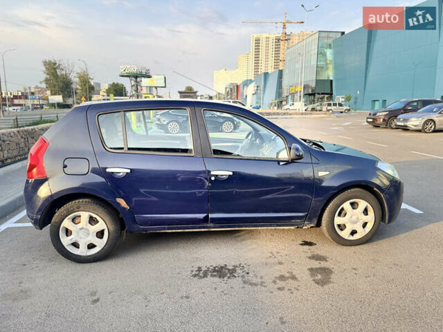 Синий Дачия Сандеро, объемом двигателя 1.5 л и пробегом 248 тыс. км за 4900 $, фото 2 на Automoto.ua