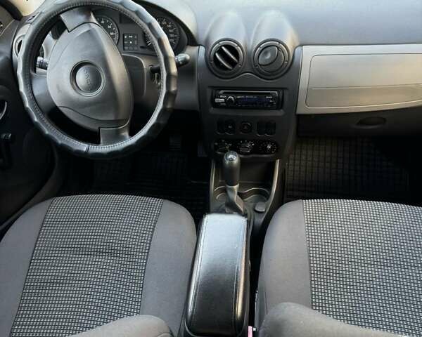 Синій Дачія Sandero, об'ємом двигуна 1.15 л та пробігом 177 тис. км за 3800 $, фото 1 на Automoto.ua