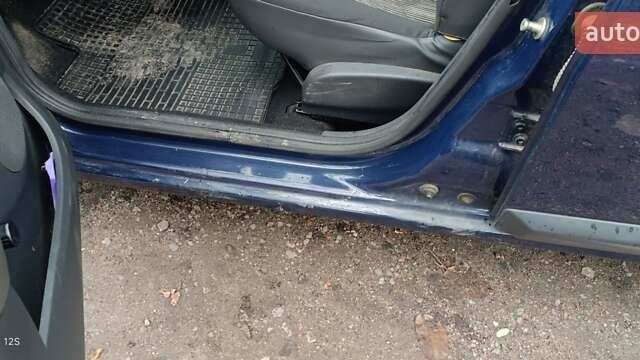 Дачія Sandero 2010 у Умани на Automoto.ua Синій Дачія Sandero, об'ємом двигуна 1.15 л та пробігом 162 тис. км за 3600 $, фото 11 на Automoto.ua