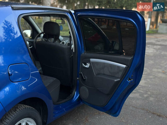 Синий Дачия Сандеро, объемом двигателя 1.6 л и пробегом 118 тыс. км за 5450 $, фото 17 на Automoto.ua