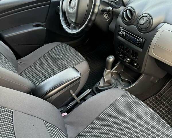 Синій Дачія Sandero, об'ємом двигуна 1.15 л та пробігом 177 тис. км за 3800 $, фото 17 на Automoto.ua