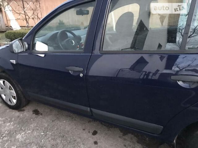 Синій Дачія Sandero, об'ємом двигуна 1.2 л та пробігом 170 тис. км за 4500 $, фото 31 на Automoto.ua