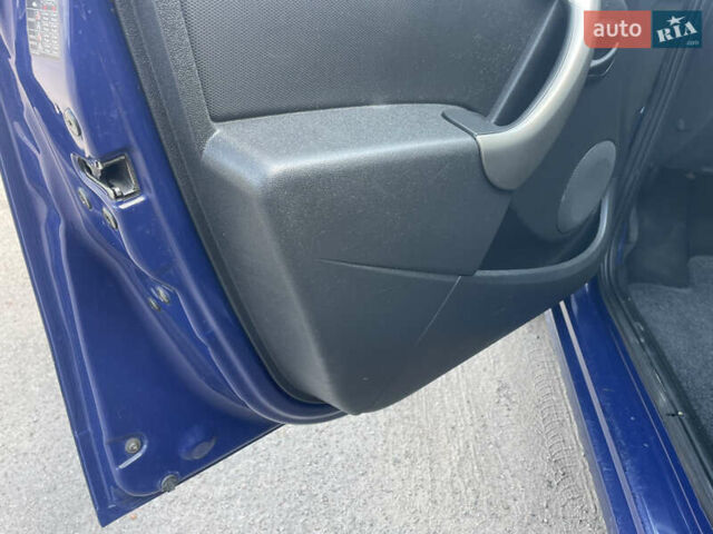 Синий Дачия Сандеро, объемом двигателя 1.4 л и пробегом 150 тыс. км за 5500 $, фото 10 на Automoto.ua