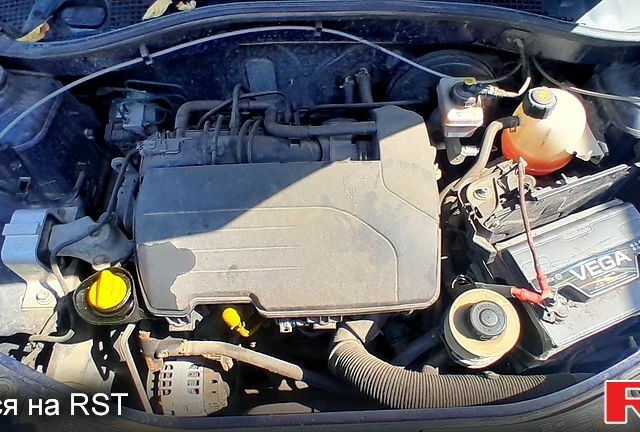 Синий Дачия Сандеро, объемом двигателя 1.2 л и пробегом 180 тыс. км за 4600 $, фото 2 на Automoto.ua