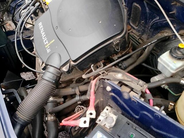 Синій Дачія Sandero, об'ємом двигуна 1.4 л та пробігом 142 тис. км за 2900 $, фото 6 на Automoto.ua