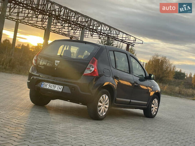 Синий Дачия Сандеро, объемом двигателя 1.2 л и пробегом 173 тыс. км за 3700 $, фото 7 на Automoto.ua