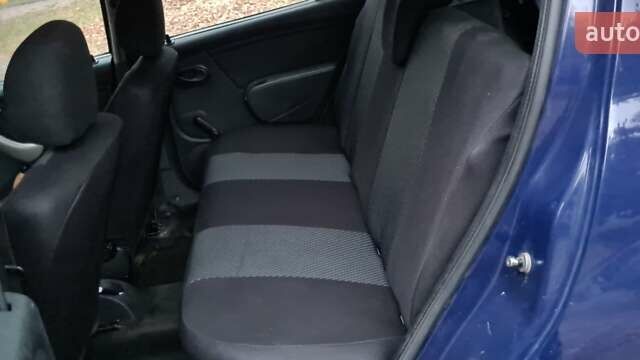 Синій Дачія Sandero, об'ємом двигуна 1.2 л та пробігом 277 тис. км за 2700 $, фото 4 на Automoto.ua