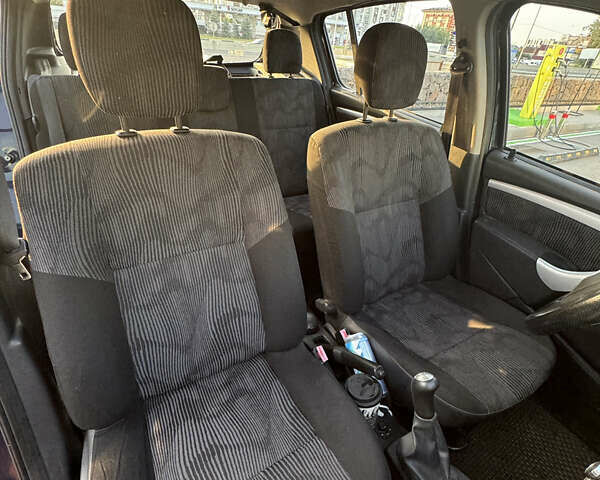 Синий Дачия Сандеро, объемом двигателя 1.5 л и пробегом 248 тыс. км за 4900 $, фото 8 на Automoto.ua