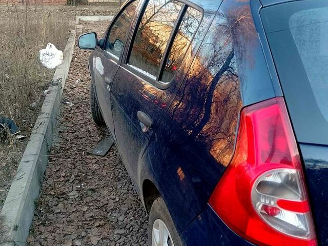 Синій Дачія Sandero, об'ємом двигуна 1.4 л та пробігом 142 тис. км за 2900 $, фото 1 на Automoto.ua