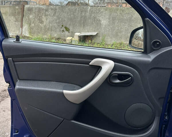 Синій Дачія Sandero, об'ємом двигуна 1.2 л та пробігом 160 тис. км за 4650 $, фото 30 на Automoto.ua