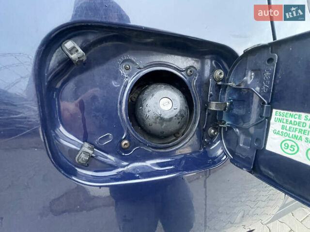 Синий Дачия Сандеро, объемом двигателя 1.2 л и пробегом 173 тыс. км за 3700 $, фото 22 на Automoto.ua