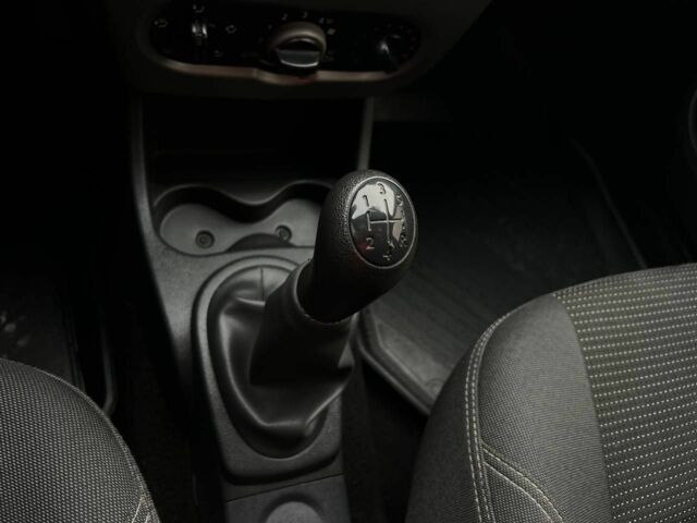 Синий Дачия Сандеро, объемом двигателя 1.1 л и пробегом 180 тыс. км за 4200 $, фото 12 на Automoto.ua