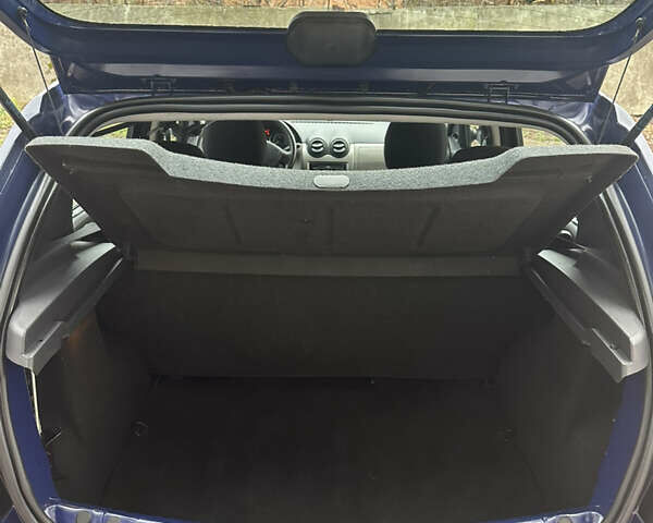 Синій Дачія Sandero, об'ємом двигуна 1.2 л та пробігом 160 тис. км за 4650 $, фото 5 на Automoto.ua