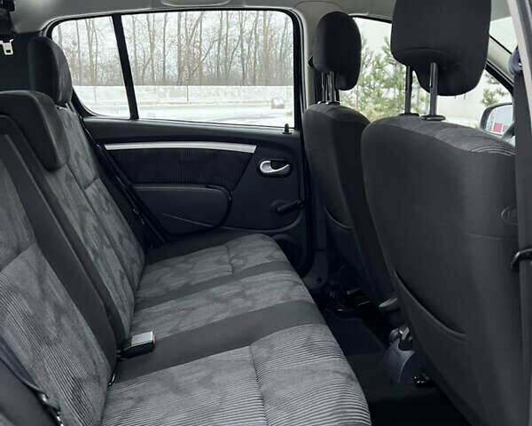 Синий Дачия Сандеро, объемом двигателя 1.4 л и пробегом 213 тыс. км за 4850 $, фото 68 на Automoto.ua