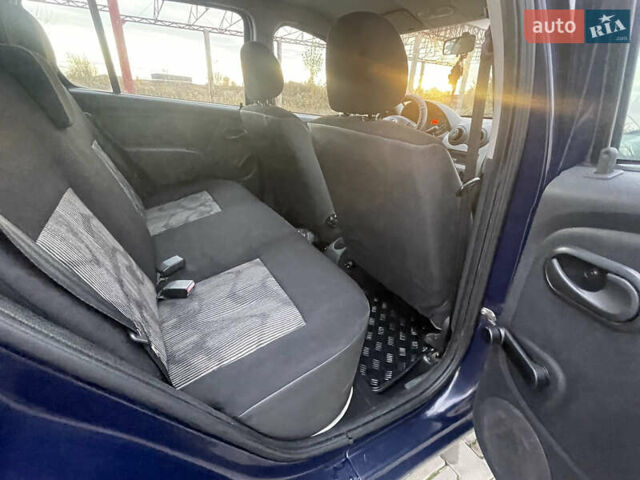 Синий Дачия Сандеро, объемом двигателя 1.2 л и пробегом 173 тыс. км за 3700 $, фото 23 на Automoto.ua