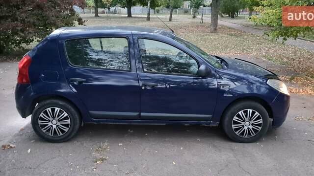 Синій Дачія Sandero, об'ємом двигуна 1.2 л та пробігом 277 тис. км за 2700 $, фото 3 на Automoto.ua