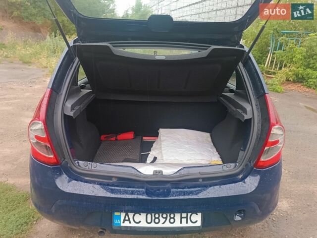 Синій Дачія Sandero, об'ємом двигуна 1.15 л та пробігом 124 тис. км за 3800 $, фото 6 на Automoto.ua